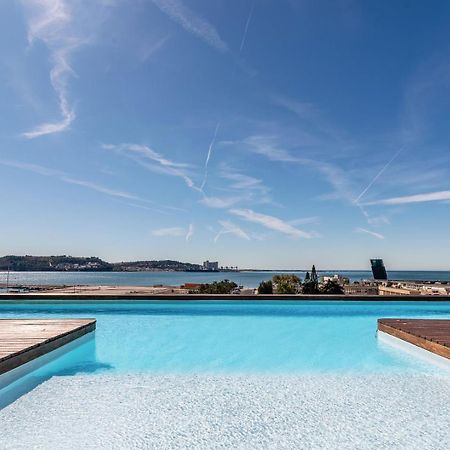 Апартаменти Guestready - Alges Apt With Stunning Rooftop Pool Екстер'єр фото