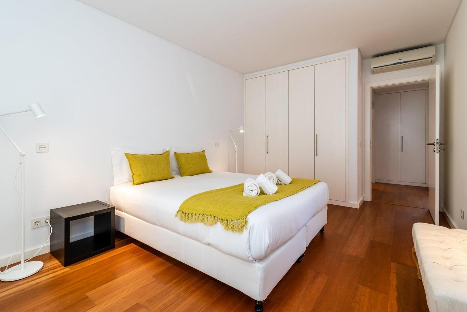 Апартаменти Guestready - Alges Apt With Stunning Rooftop Pool Екстер'єр фото