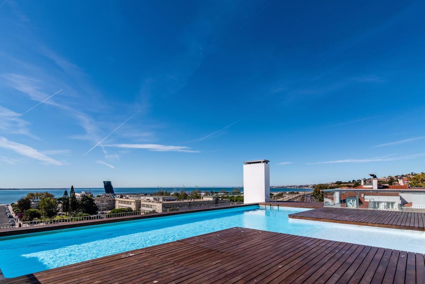 Апартаменти Guestready - Alges Apt With Stunning Rooftop Pool Екстер'єр фото